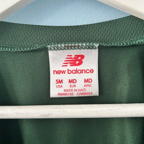 New Balance Oversized Long Sleeve Jersey - Picture 5 of 7